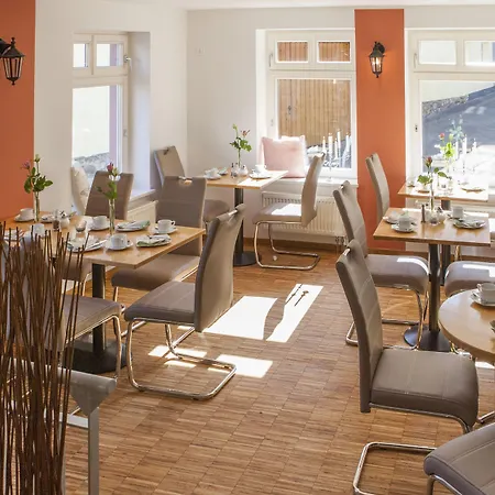 Otel Am Markt Hungen